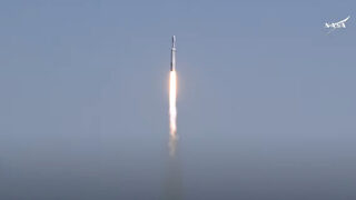 НАСА изпрати най-голямата космическа <span class="highlight">сонда</span> на мисия до Европа, луната на Юпитер (видео)