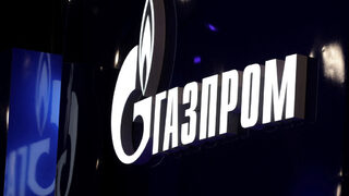 "Газпром" продава хотели, за да върже бюджета
