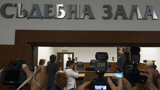 Единият от обвинените за убийство полицаи в Казанлък остава за постоянно в ареста