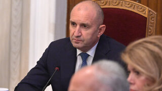 Радев: Вменяването на вина за авиоинцидента край "Граф Игнатиево" е неморално