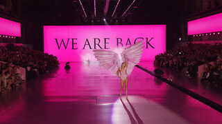 Фотогалерия: Шоуто на Victoria's Secret се завърна