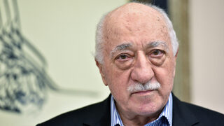 Ислямският проповедник <span class="highlight">Фетхуллах</span> <span class="highlight">Гюлен</span> почина