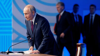 Путин даде заден ход за алтернативната платежна система на БРИКС