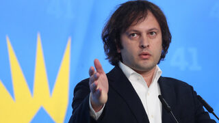 Наблюдатели изброиха стотици нарушения на вота в Грузия, властта пренебрегна опозицията