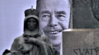 Скулптура в памет на Вацлав Хавел ще бъде поставена в София
