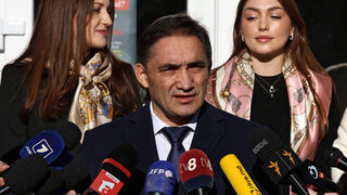 Бившият главен прокурор на Молдова води пред президента Мая Санду на балотажа