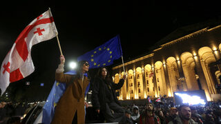 С 3 искания опозицията в Грузия обяви редовни протести