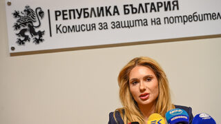 Комисията за потребителите се захвана с фирмите за бързи кредити