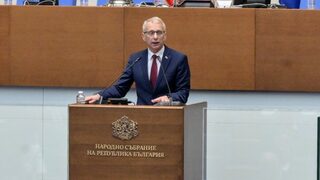 "Продължаваме промяната - Демократична България" ще работи за председател на парламента и кабинет