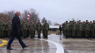 Премиерът: Боеспособността, модернизацията и превъоръжаването на армията са ключова задача