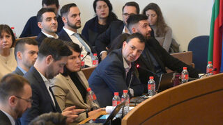 "Дърпане на ръчната спирачка": Актуализацията на бюджета на София бе отложена