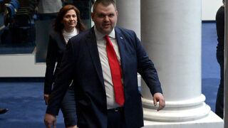 Пеевски се провъзгласи за едноличен лидер на ДПС, хората на Доган ще оспорват
