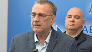 Чакъров определи действията на Пеевски като "незаконни", Доган е бил изключен