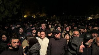 Опозицията в <span class="highlight">Абхазия</span> поиска оставките на президента и на премиера