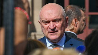 С подпис на Пеевски ДПС е поискала нова централа, която сега е предоставена на "ДПС - Ново начало"