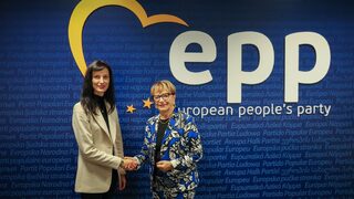 Мария Габриел оглави институт на Европейската народна партия в Будапеща