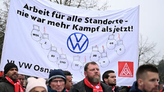 Профсъюзът на Volkswagen предлага орязване на разходи, но без затваряне на заводи