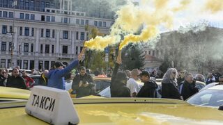Таксиметровите <span class="highlight">шофьори</span> направиха "генерална репетиция" за затваряне на "Тракия" и "Хемус"