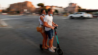Каските стават задължителни за тротинетките в Италия