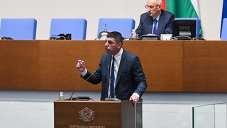 Ивайло Мирчев: Въпросът е дали има мнозинство "анти-Пеевски", което да вземе неговия политически скалп