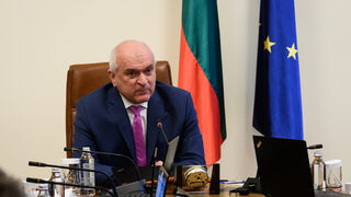 Служебният премиер обеща увеличение на заплатите догодина