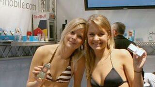 Най-красивите момичета на CeBIT 2008