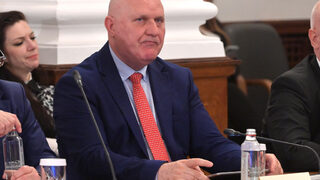 Шефът на звеното за вътрешен одит в просветното министерство е проверяван за конфликт на интереси