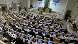 Новият парламент на Грузия опитва набързо да смени президента по нов начин