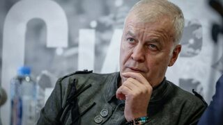 <span class="highlight">Сираков</span>: Новият стадион няма да се гради с държавно финансиране и от "кукловоди"