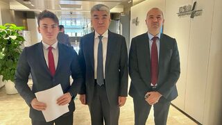 БСП ще прави света по-мирен и справедлив заедно с <span class="highlight">Китайската</span> <span class="highlight">комунистическа</span> <span class="highlight">партия</span>