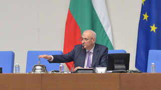 Блокажът в парламента се затяга