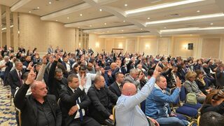 ДПС около Доган съобщи за избор на ново <span class="highlight">централно</span> <span class="highlight">бюро</span>