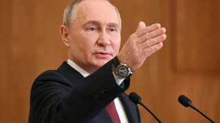 Путин одобри рекорден бюджет за отбрана