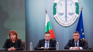 В отговор на насилието на публични места властите обещаха мерки без конкретика