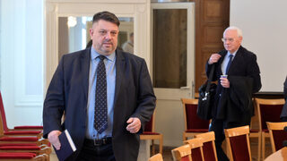 БСП търси подкрепа от всички в парламента без "ДПС - Ново начало" за Наталия Киселова