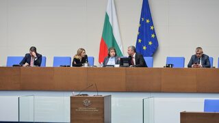 Зам.-председателите на Народното събрание са одобрени, "ДПС - Ново начало" не издигна кандидат