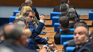 Как парламентът успя да избере председател (обобщение)