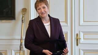 Чл.-кор. Евелина Славчева встъпи в длъжност като глава на академията на науките