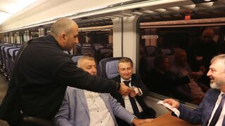 Бързият влак между Русе и София "Синият Дунав" няма да бъде спиран
