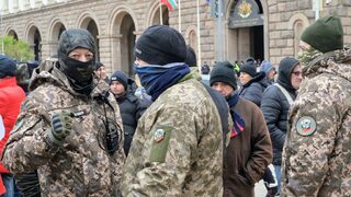 "Български братя" подкрепиха пред Министерския съвет фермата със заразени с <span class="highlight">чума</span> овце