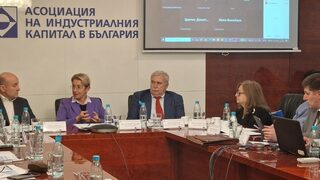 Обществен съвет отчита изсветляването на икономиката