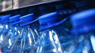 ЕС забранява химикала BPA във всички опаковки на храни и напитки
