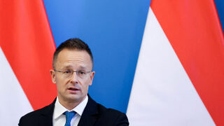 САЩ позволиха плащане през Газпромбанк за руски газ, обяви външният министър на Унгария