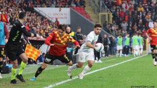 Отборът на <span class="highlight">Станимир</span> <span class="highlight">Стоилов</span> ще посрещне Нова година на 4-о място в Турция