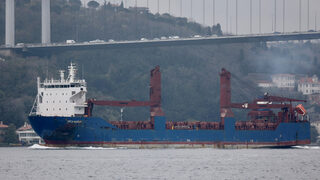 Руски <span class="highlight">товарен</span> <span class="highlight">кораб</span> потъна в Средиземно море, двама са в неизвестност