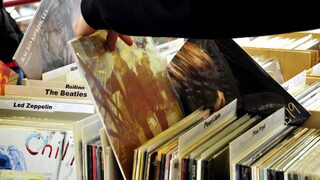 След 30 г. затишие Rakamakafon възражда производството на грамофонни плочи