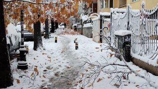 В 105 населени места все още няма ток, жители излязоха на протест