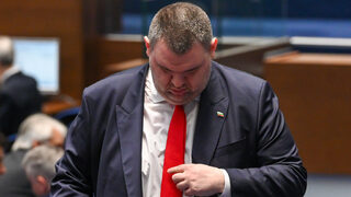 Пеевски поиска оставките на членовете на КЕВР заради кризата с тока