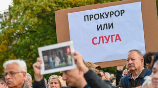 "Осемте джуджета" и други властелини: Най-четените анализи в "Дневник" през 2024 г.