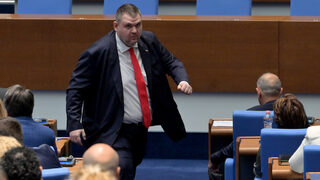 Пеевски поиска мораториум върху увеличението на цената на тока